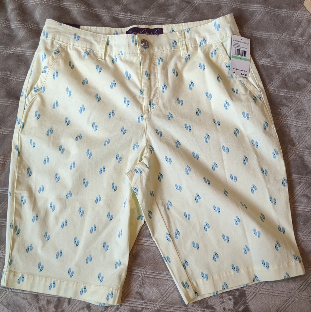 Gloria Vanderbilt yellow Bermuda shorts